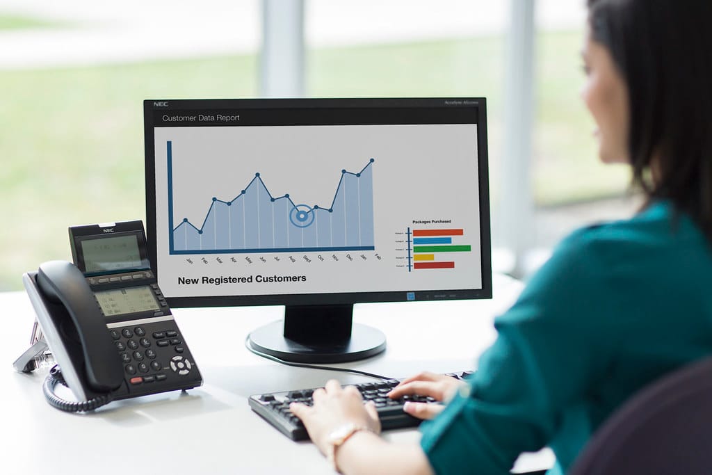 Cloud computing data centre with networking infrastructure
